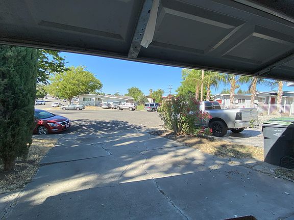 5th image of 2022 Cambridge Dr