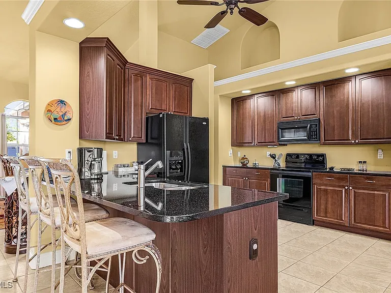 3517 SE 18th Ave — Photo 9