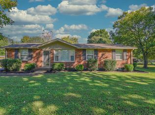 122 Luna Ln, Hendersonville, TN 37075