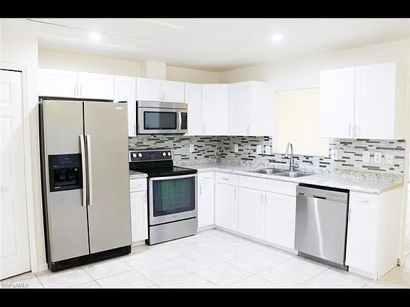 3rd image of 5326 30th St SW