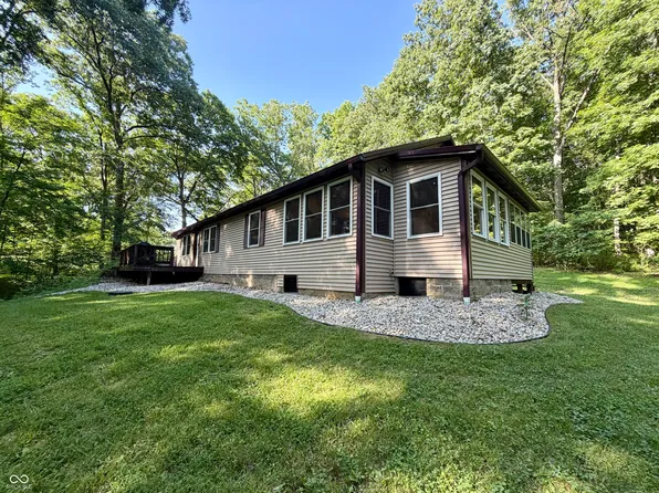 5820 E Robinson Rd, Bloomington, IN 47408