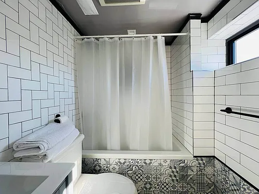 Rented by Doorway NYC, LLC | media 17