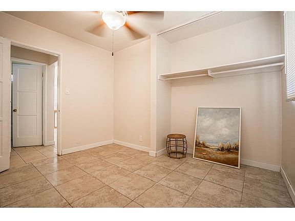 4th image of 604 N Sabina St APT D
