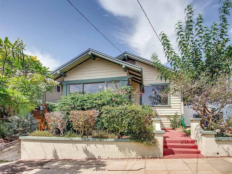 2928 Fir St — Photo 2