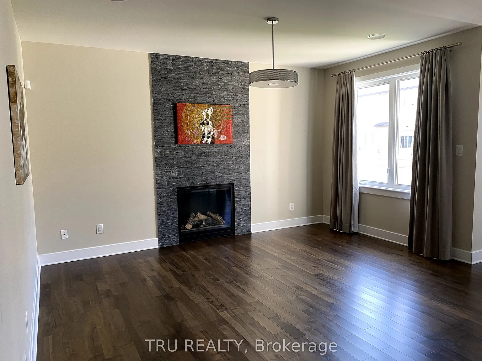 4 bed, $3,475 — Photo 2