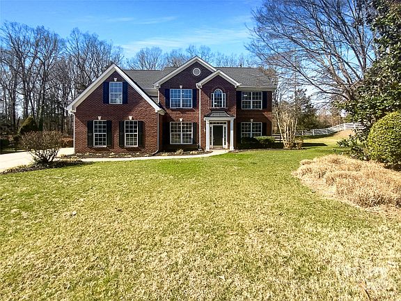 2nd image of 1000 High Brook Dr