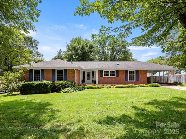 403 Pole Creasman Rd, Asheville, NC 28806