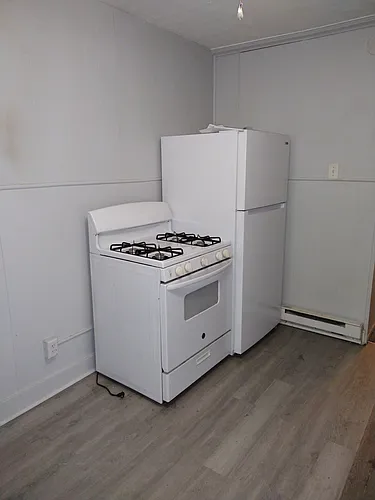 17 Western Ave #1 Photo 1