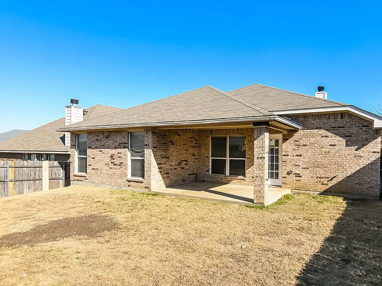 3912 Big Thicket Dr — Photo 16
