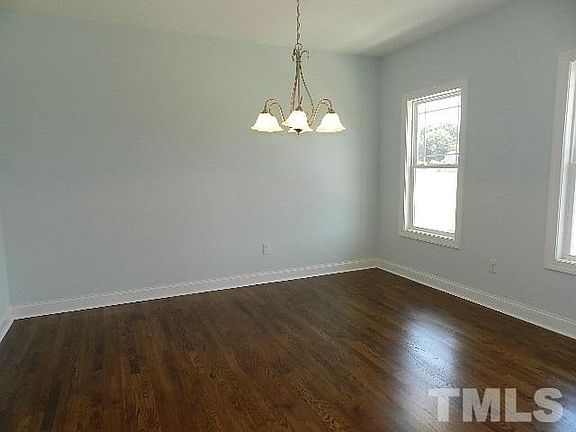 2nd image of 42 Candlenut Ln