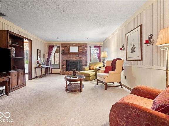4th image of 4019 S Heritage Ct