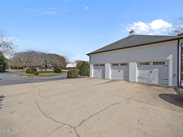 Lexington Dr — Photo 7