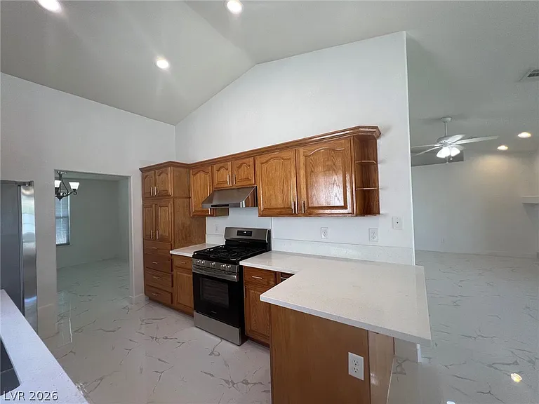 5645 W Katie Ave — Photo 40