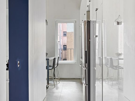 5th image of 242 W 104th St APT 6ER