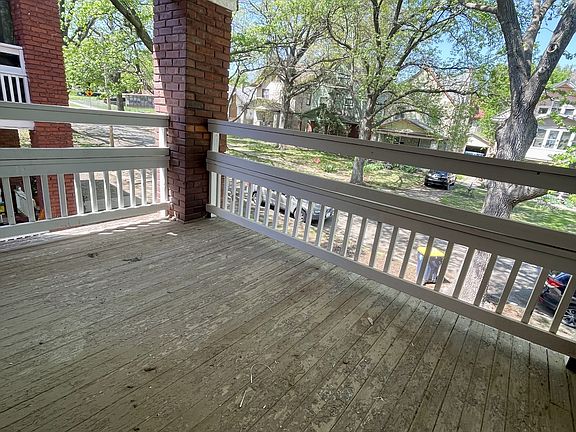 4th image of 3919 Norledge Ave #2W