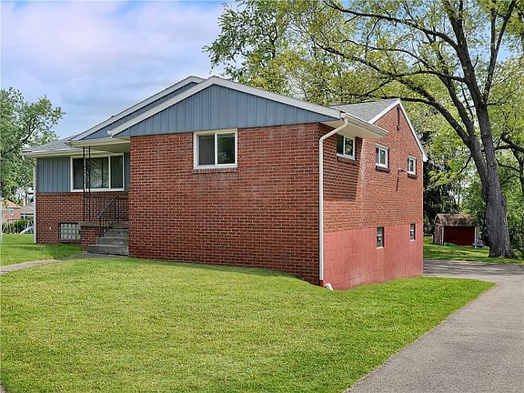 3rd image of 442 Englewood Dr