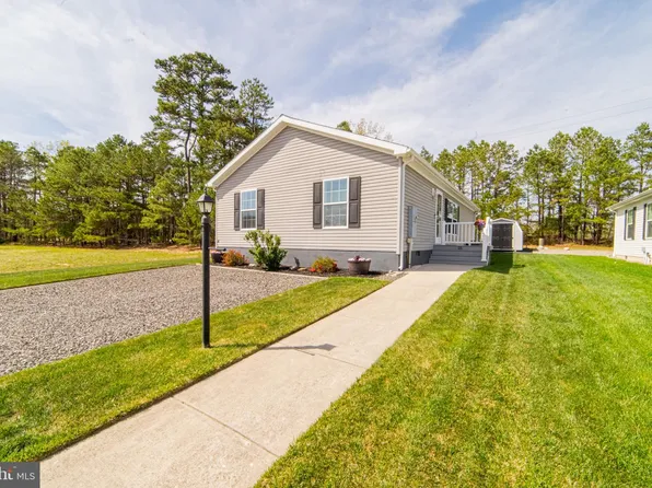 15 Redwood Dr, Mays Landing, NJ 08330