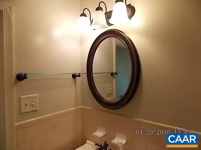 2405 Barracks Ct #4 — Photo 5