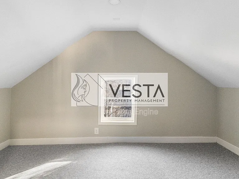 555 Baldwin Ave — Photo 22