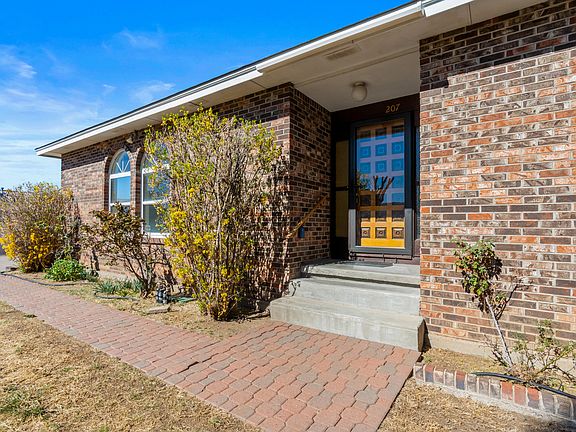 5th image of 207 Wells Dr NE
