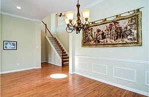 5th image of 1749 Ivy Ln