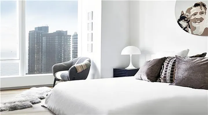 Rented by 50 West Sales Gallery | media 30