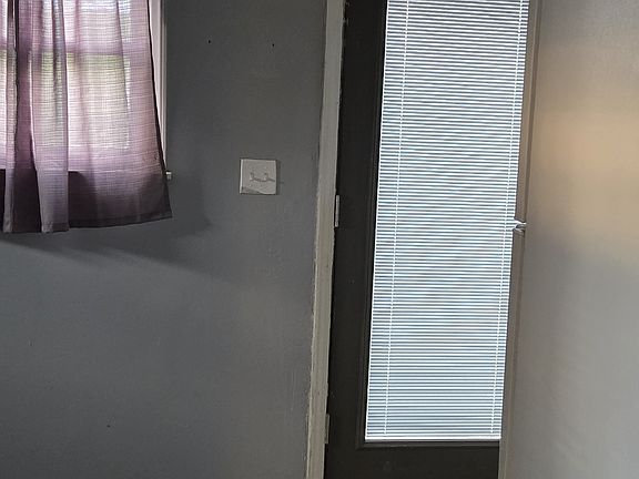 5th image of 3919 N Kansas Ave