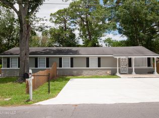 2214 22nd St, Pascagoula, MS 39581