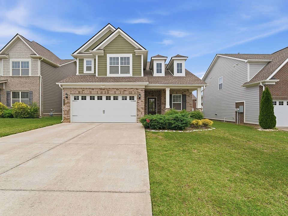 1st image of 829 Lexi Ln