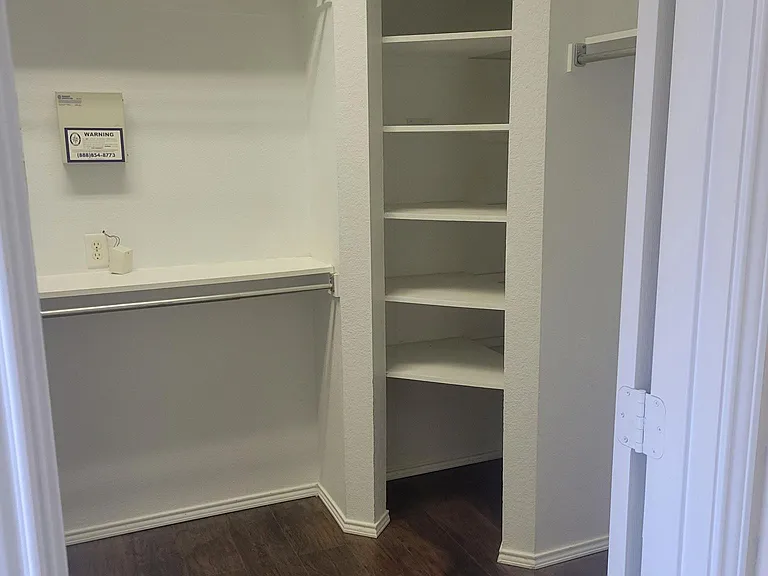 6105 Silverleaf Ln — Photo 18