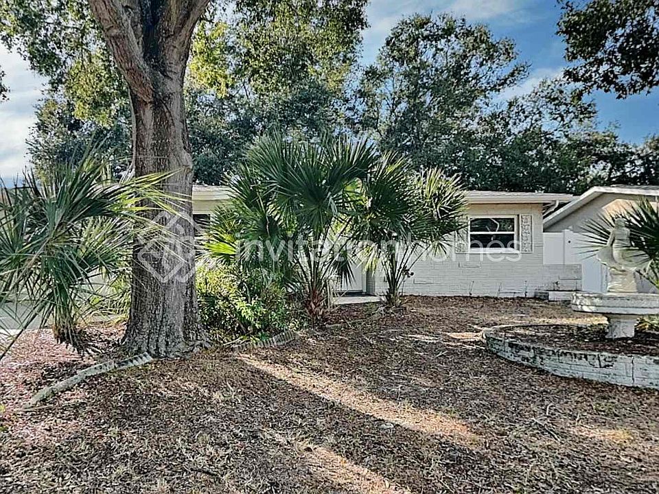 1st image of 221 Morgan Ct