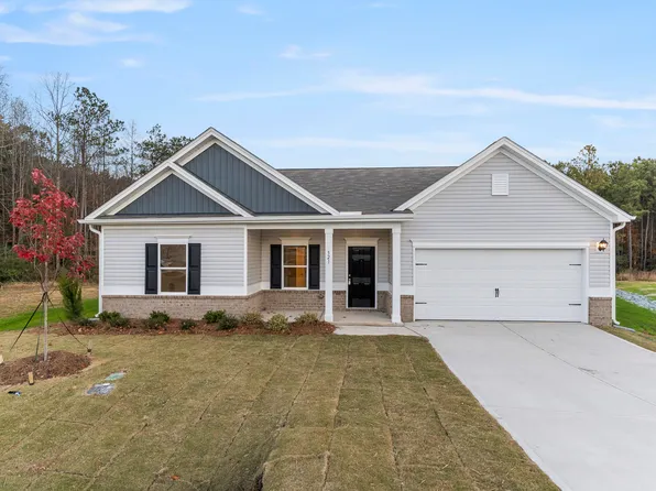 521 Olivia Crossing Ct, Four Oaks, NC 27524