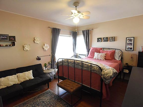 5th image of 426 Waverley St #6