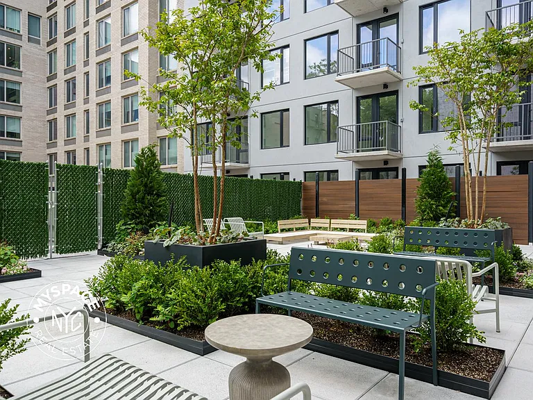 1499 Bedford Ave #5B — Photo 29