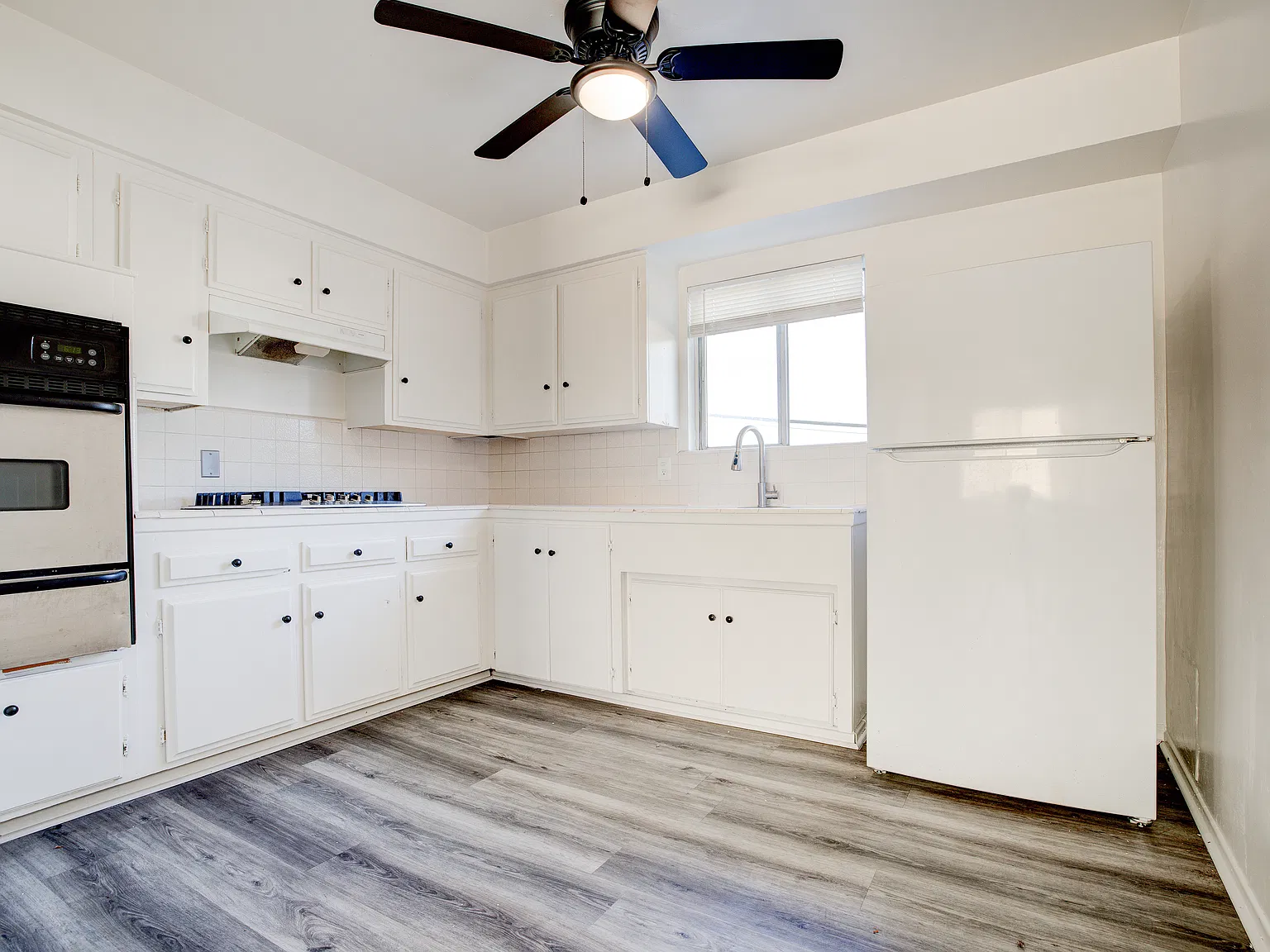 2 bed, $2,350 — Photo 2
