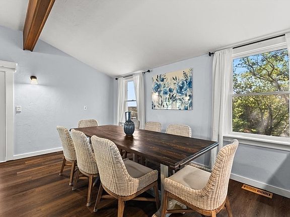 5th image of 64 Richards Ave