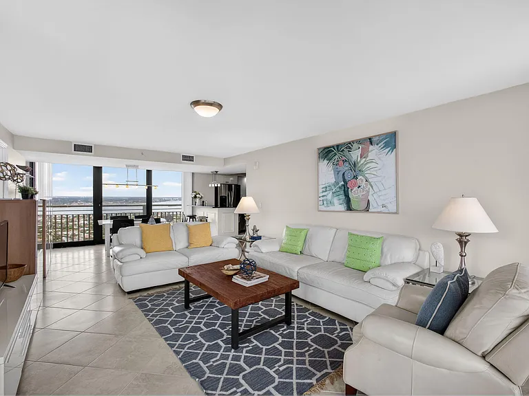 3000 N Ocean Dr — Photo 22