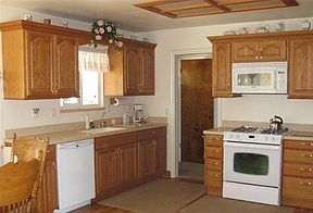 5th image of 1090 Bay Oaks Dr