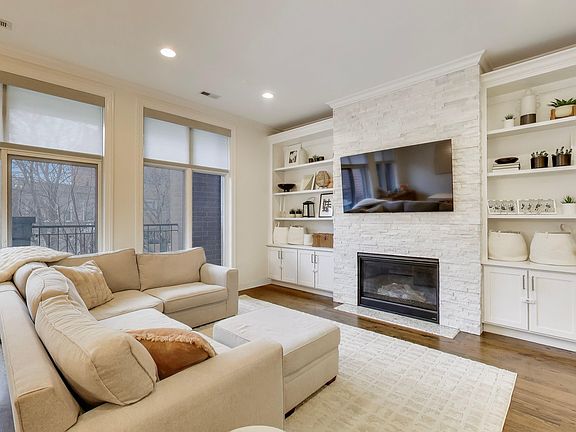 3rd image of 4839 N Damen Ave APT 2S