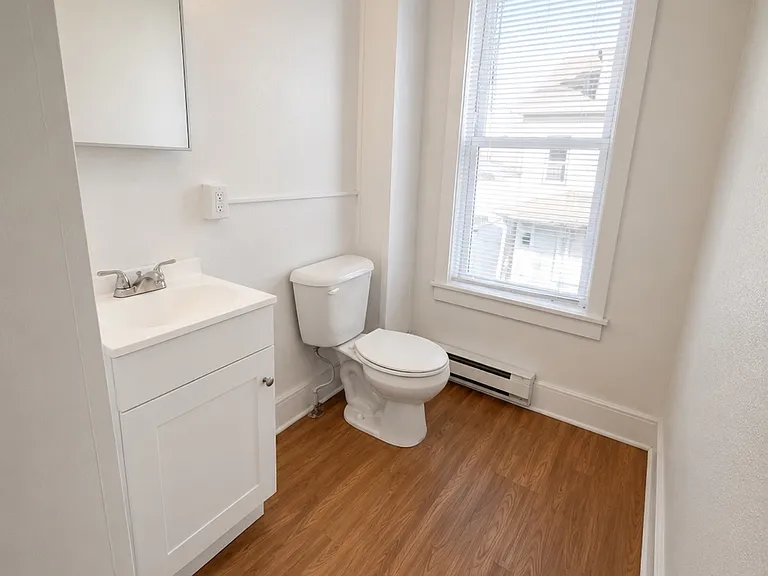 30 N Franklin St — Photo 10