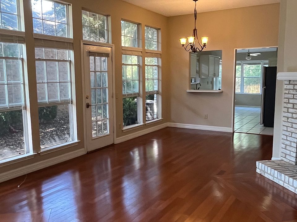 1st image of 1822 Orchard Dr