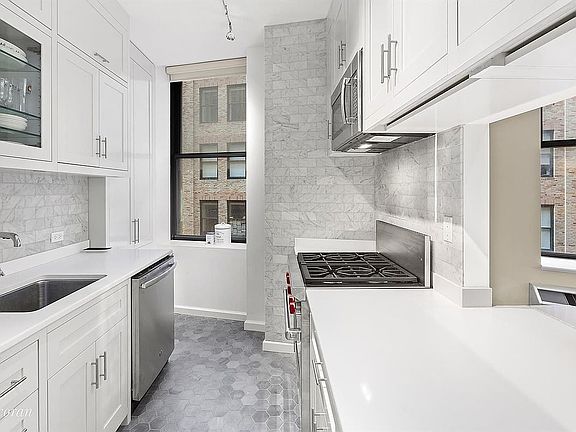 3rd image of 1 Wall Street Ct APT 1105