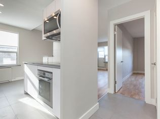 111 Lawton Boulevard, Toronto, ON M4V 1Z9