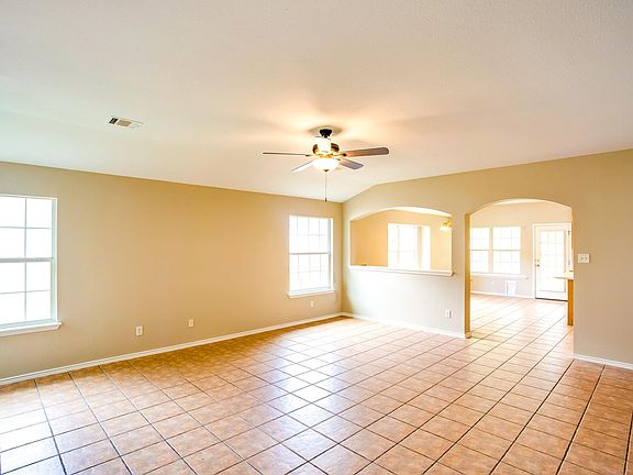 5th image of 3343 Rod Carew Dr