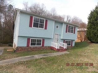 212 Pennington Ave, Lexington, NC 27292