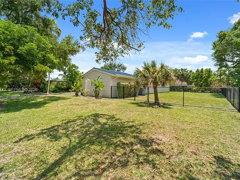 8380 SW 186th St — Photo 34