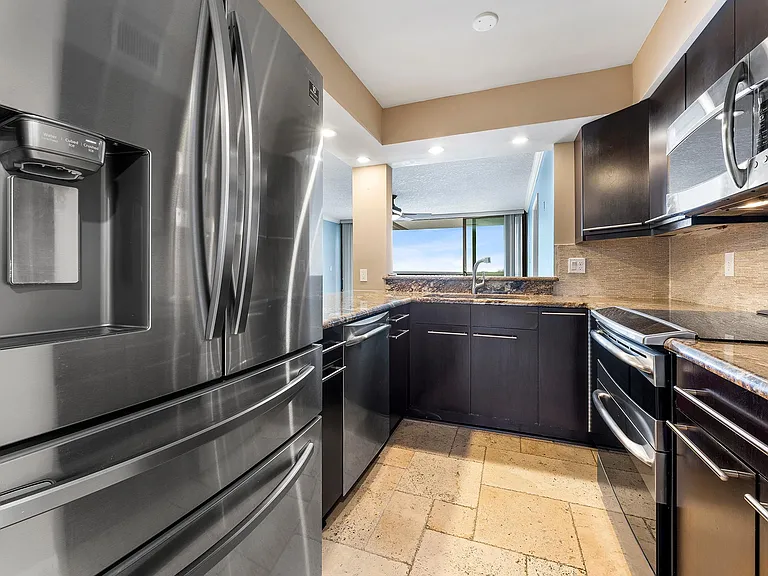 2200 Ocean Dr S #4D — Photo 6