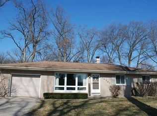 19285 Dresden Dr, South Bend, IN 46637
