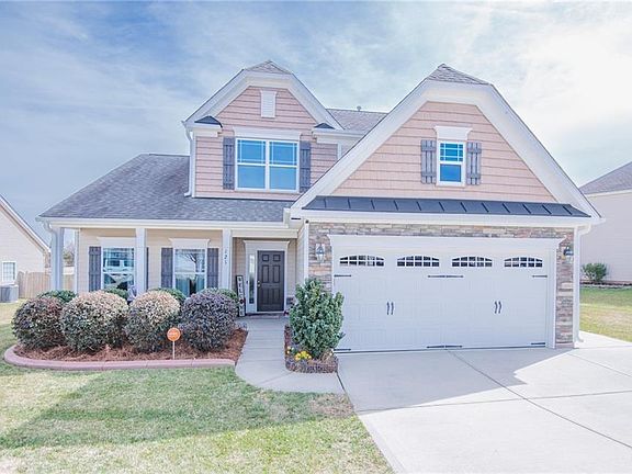 2nd image of 121 Cape Fear Dr