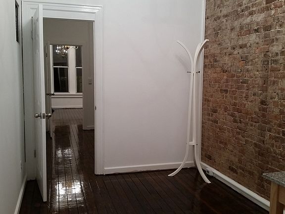 2nd image of 526 51st Ave APT 1R